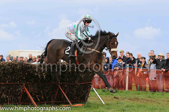 02nd ISLE ROAD and J c Barry ( 2 , WHITE,green star; white  green striped sleeves; white cap,green diamonds ) Trainer: Jason Cairns,, Owner : Frank McClean