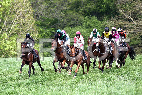 Fourth Race - Uasaka (2) 7th, Rider Derek O'Connor- FT8E0342-e
