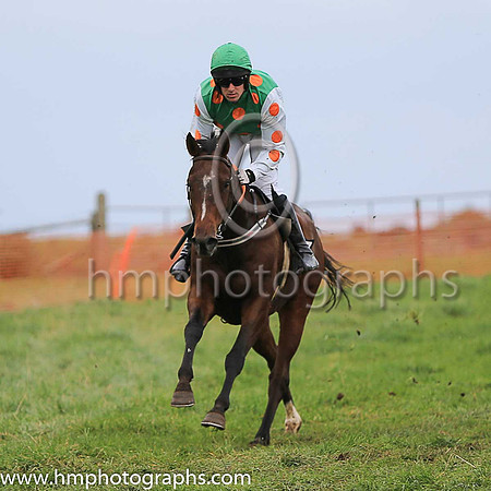01st TALKISCHEAP and B O'Neill ( 2 , EMERALD GREEN,orange spots; white sleeves,orange spots; emerald green cap ) Trainer: Donnchadh Doyle,, Owner : Syndicate Monbeg