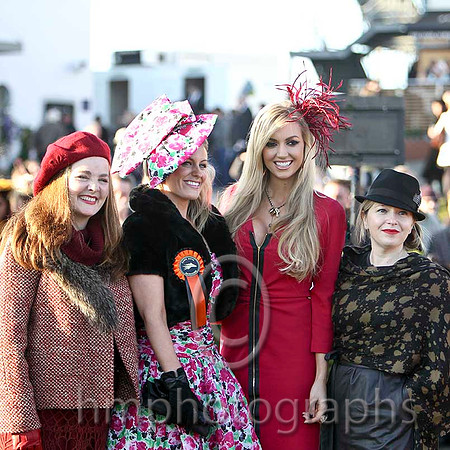 Rosanna Davidson - Former Miss World (3rd from left) and finalists and judges in the Best Dressed Lady Competition - FT8E7073-e2