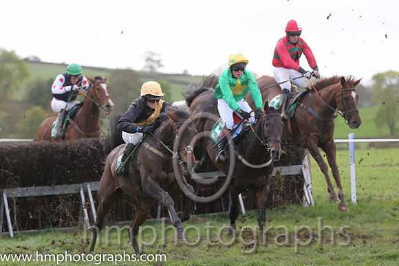 04th Waltz Legend and J Cresswell - - 04thth (10 ,black, gold sash ) Trainer - Liam Lennon