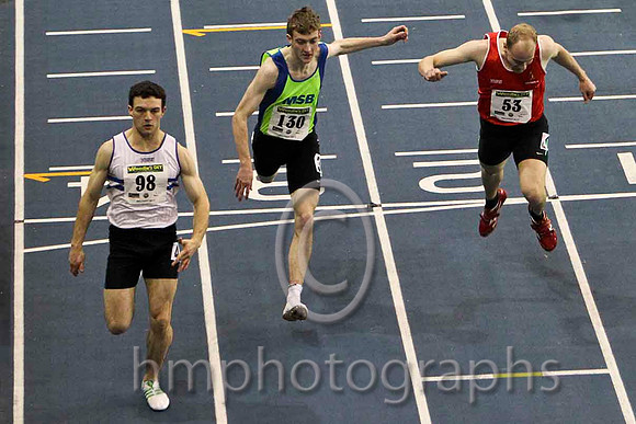 Eoin Muldowney (98) Castlecomer AC - Winner -Senior Men's 200m B Final - FT8E0352-e