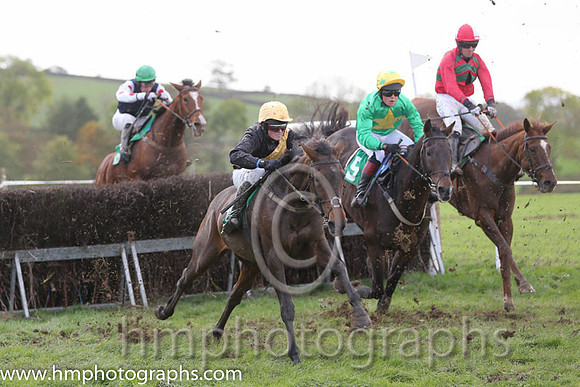04th Waltz Legend and J Cresswell - - 04thth (10 ,black, gold sash ) Trainer - Liam Lennon