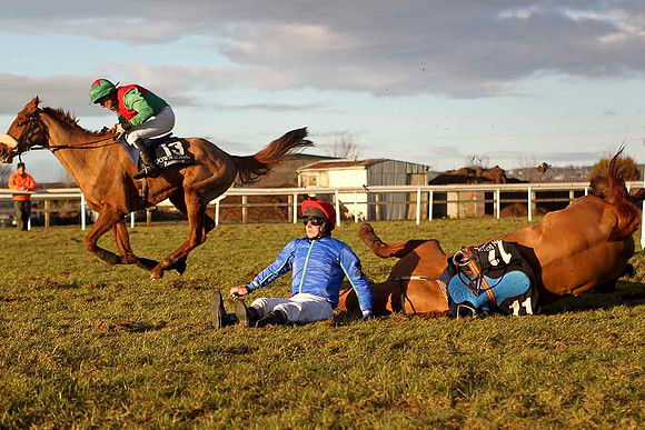 Tommy Turkle (13) 5th, Jockey B C Byrnes & Rocklet (11) Fell - Jockey , M J Bolger - CU2D3283-e