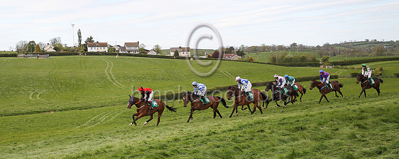 01st MOLLYKING and M J O'Hare ( 11 , PINK; blue sleeves; pink  blue striped cap ) Trainer: J.G. Cosgrave , Owner : Racing Carnglave