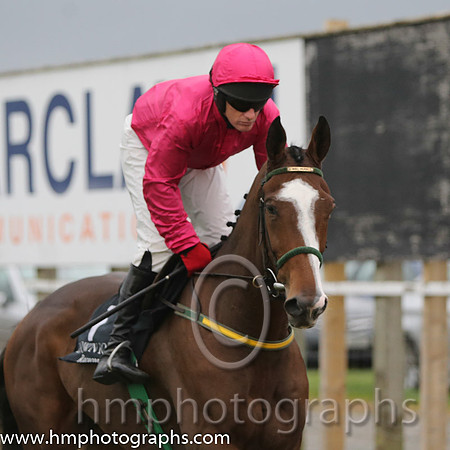 01 Apache Stronghold and P Carberry - - 01st (1 ,cerise ) Trainer - N Meade
