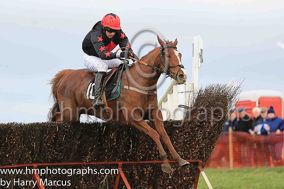 01st SHUMAKER and M O'Hare ( 10 , BLACK,red diamond; black sleeves,red stars; red cap,black star ) Trainer: Karen McNeilly , Owner : Karen McNeilly