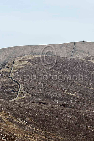 Mourne wall from summit of Slieve Commedagh - FT8E1967-e