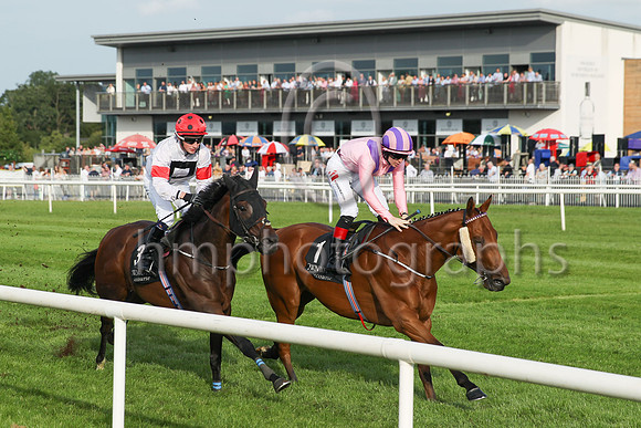 01st Massaman (1 , pink, maroon epaulettes ) Jockey: C T Keane , Trainer: Jack W Davison