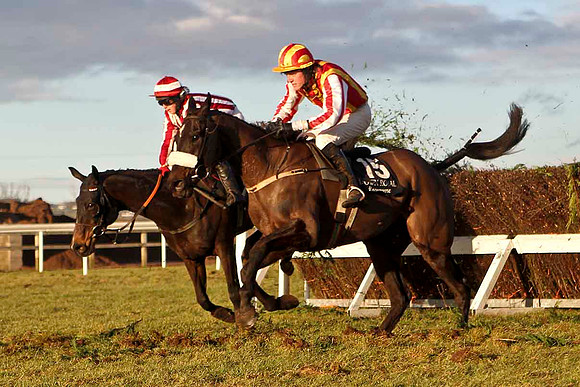 Antipode 8th, Jockey K M Donoghue & Noble Commander 3rd , Jockey S J Hassett -CU2D3272-e