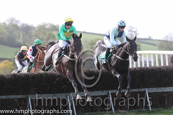 08th Tick Tock Tim and Paul Power - PU - 08th (9 ,emerald green, yellow star ) Trainer - V L Halley   02 LOL JK and J C barry - - 02nd (3 ,light green and dark blue qtrd ) Trainer - Mrs Janet Riordan