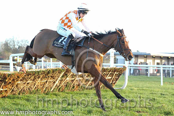 16 Golan Native & I J McCarthy - 16th (15, white and orange diamonds) - CU2D9864-76