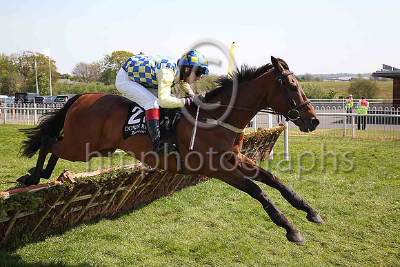 18th Aye Paddy Too and N Gault ( 22 , royal blue and yellow check ) Trainer - H Smyth , Owner - H Smyth