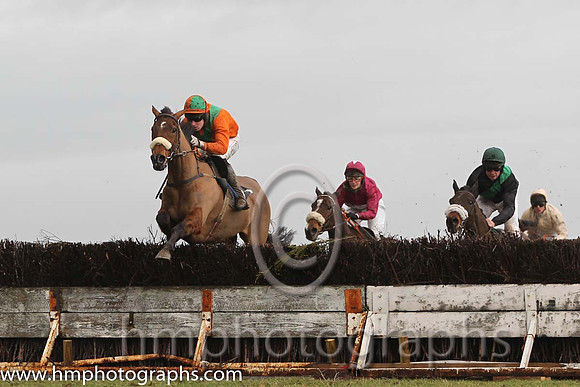 01 The Last Derby & B O'Neill - winners (11, tangerine, green chevron) - FT8E3423-14