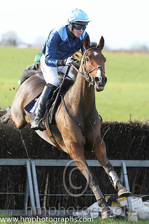 01 James & W Thompson - winner (12, dark blue,light blue epaulettes) - FT8E0811-72