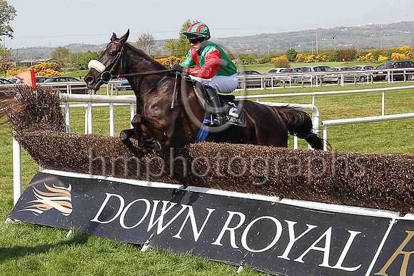05th Chelate and C D Maxwell ( 2 , emerald green and red hlvd ) Trainer - T G McCourt , Owner - John G Byrne