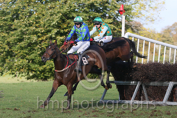 01st A Bold Move and R James ( 3 , EMERALD GREEN,orange spots; white,orange spots sleeves; emerald green cap ) Trainer: Donnchadh Doyle,, Owner : Monbeg Syndicate