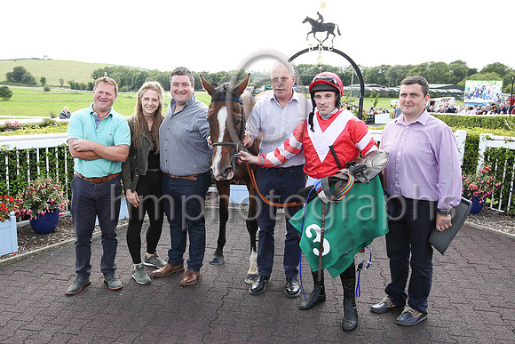 01st Sharlanda and S W Flanagan ( 3 , red, white chevron ) Trainer - C Bowe , Owner - Thomas F Hughes