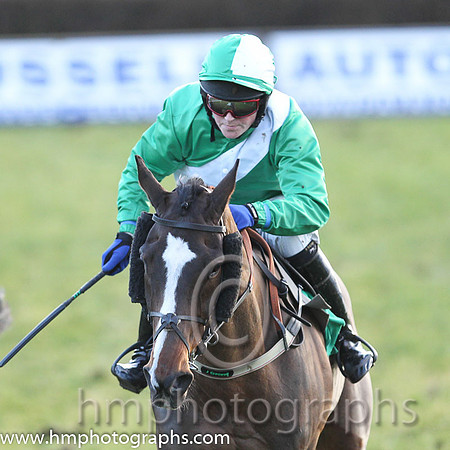 Race 6 7th - Mourne Paddy (IRE) (6 ) Jockey: Mr J Creswell (7) - Trainer: J J Lambe - green, white sash