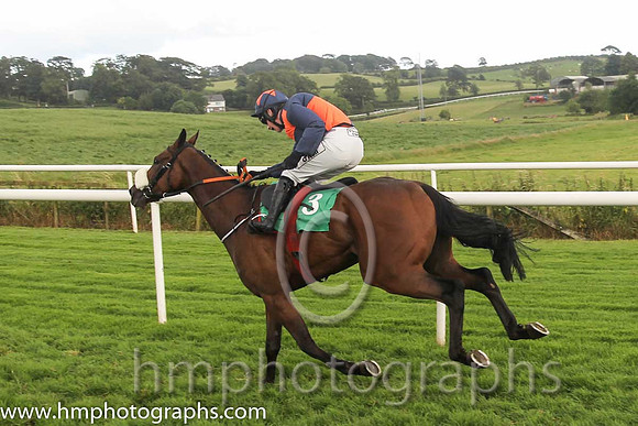 01 Tom's Article & Ms N Carberry - winners (3, orange and blue qtrd) - FT8E0011