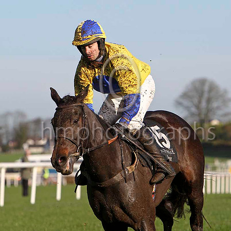 Music On D Waters , 9th - Jockey A P Crowe - FT8E6445-e
