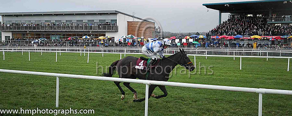 01st Joey Sasa and Ms N Carberry ( 4 , blue and white bands ) Trainer - N Meade , Owner - E Duignan  Bernard Woods