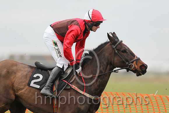 01st THE HARD HAT and B O'Neill ( 2 , BROWN,red cross belts; red, plain sleeves; red  white qtd cap ) Trainer: D.M. Christie,, Owner : Syndicate Sporting Pointers