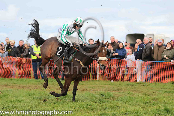 02nd ISLE ROAD and J c Barry ( 2 , WHITE,green star; white  green striped sleeves; white cap,green diamonds ) Trainer: Jason Cairns,, Owner : Frank McClean