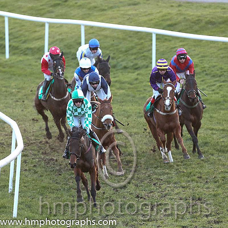 Race 7 4th - Rathvilly Grand (IRE) (6 ) Jockey: Mr B O'Neill (3) - Trainer: Miss T L Cogan - green and white check