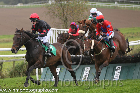 01 SomethingPrecious and D J Howard - - 01st (8 ,Black, three red spots ) Trainer - Daniel Howard