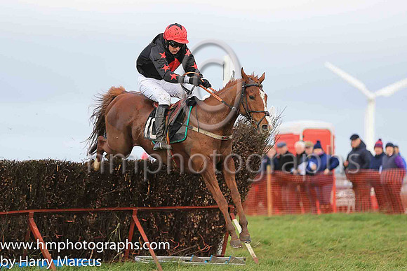 01st SHUMAKER and M O'Hare ( 10 , BLACK,red diamond; black sleeves,red stars; red cap,black star ) Trainer: Karen McNeilly , Owner : Karen McNeilly