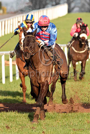 FollowMeUpToCarlow & B J Cooper (red hat) - winner - CU2D0152-e2