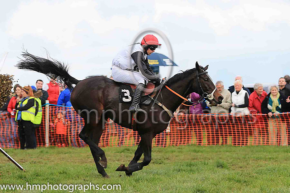 04th BOBOWEN and M J O'Hare ( 3 , WHITE,black panel; black sleeves; red cap ) Trainer: Caroline McCaldin,, Owner : Niall McCarthy  Caroline McCaldin