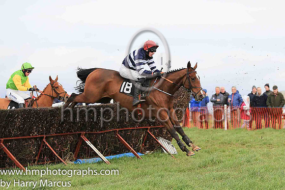 01st WEAKFIELD and A J Fox ( 18 , DARK BLUE  WHITE HOOPS; dark blue  white hooped sleeves; red cap ) Trainer: Gavin Cromwell , Owner : Racing Partnership Danestown