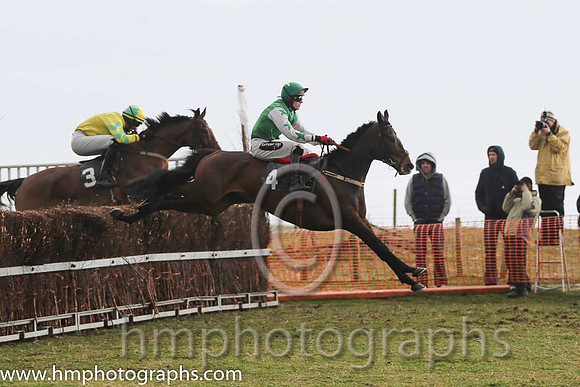 05th Big Jack Behan ( 3 )  E Cronin - Trainer: Sean F Gallagher - yellow, green star and 01st Butlergrove King ( 4 )  H D Dunne - Trainer: Michael Goff - green