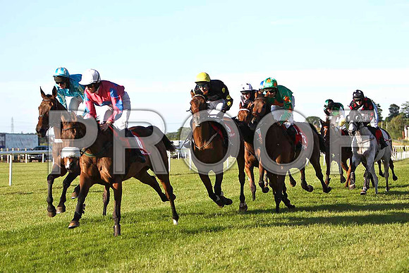 Flemross in the lead, Jockey S Davies - CU2D0145-e