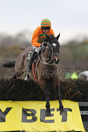 01st CROWDED ROOM and B O'Neill ( 14 , ORANGE; orange sleeves,green chevrons; orange  green hooped cap ) Trainer: Marshall Watson , Owner : Ray Nicholas