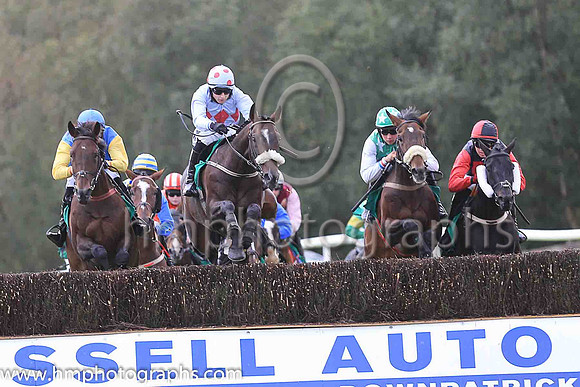 06th Admiral Bob and M A Enright ( 15 , light blue, red triple diamond ) Trainer - Ms H P Markham , Owner - John Markham