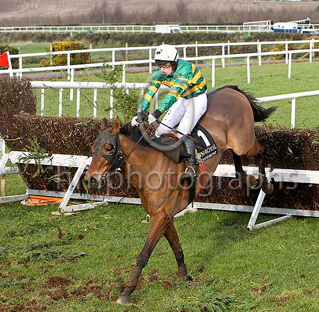 Code Of The West & J S McGarvey - winner - FT8E9135-e