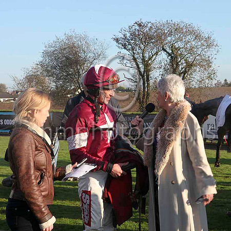 Jessica Lamb of Racing Post and Pamela Ballentine of UTV interview winning jockey D B Russell - IMG_9655-e