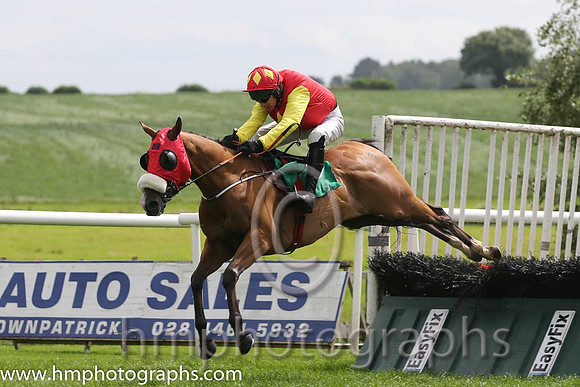 01 Moss Street & P Carberry- winner (5, red, yellow diamond) - AA1V0674