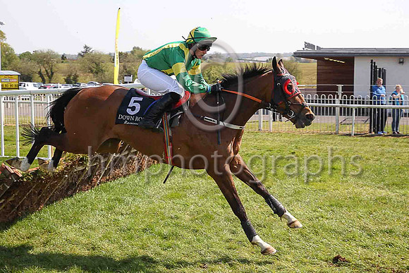 19th Ciankyle and M J Bolger ( 5 , emerald greenm yellow braces ) Trainer - P Cluskey , Owner - Hugh Calvey