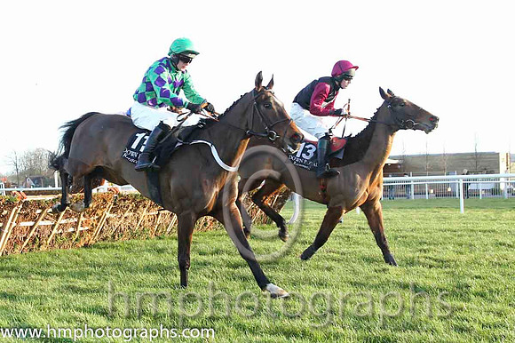 06 Rudolf & M Darcy - 6th (11, emerald green and purple diamonds ) & 13 SunsetsToRise & J S McGarvey - 13th (13, black, white star, maroon sleeves) - CU2D9793-29