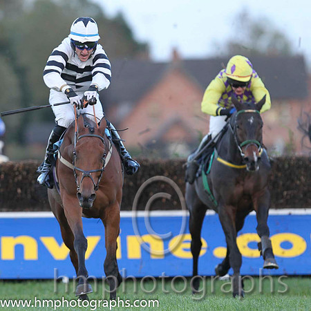 01 Decade Player & E J O'Connell - winner (8, white and black hoops ) & 02 - CU2D9137-27