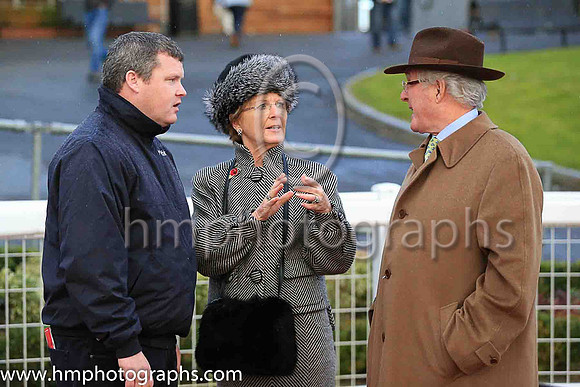 01st Realt Mor and K M Donoghue ( 1 , black, yellow diamond ) Trainer - G Elliott , Owner - Mrs P Sloan