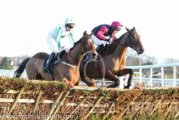 11 Isle View & B M Cash - 11th (5, white, emerald green star) & 13 SunsetsToRise & J S McGarvey - 13th (13, black, white star, maroon sleeves)  - CU2D9845-61