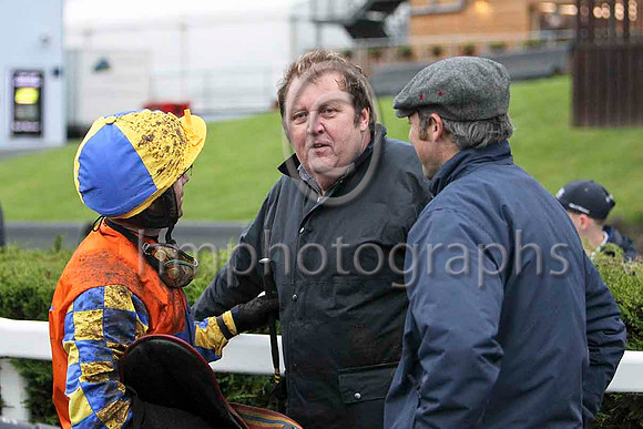 Mr Nibbles Jockey  Mr S Crawford & Owner David Gordon Roberts & Trainer S R B Crawford - FT8E5527-e2