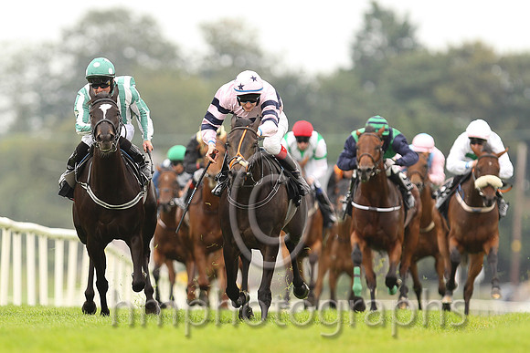 01st Ms Brinkleys ( 3 , pink, darj blue hoop ) and F.M. Berry - Trainer : Mrs John Harrington - Owner : Richard Galway