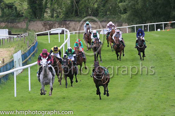 Walk in the Brise ( 8, maroon, black hoop) ridden by Patrick Mullins and trained by his father Willie well placed in race 6 before going on to win the race.