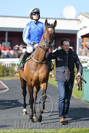 08th - Balmont Flyer (01)  S G McDermott < Trainer : C Moore  blue, blue and white striped sleeves